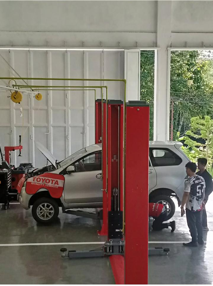Perawatan Mobil Berkala slide 2