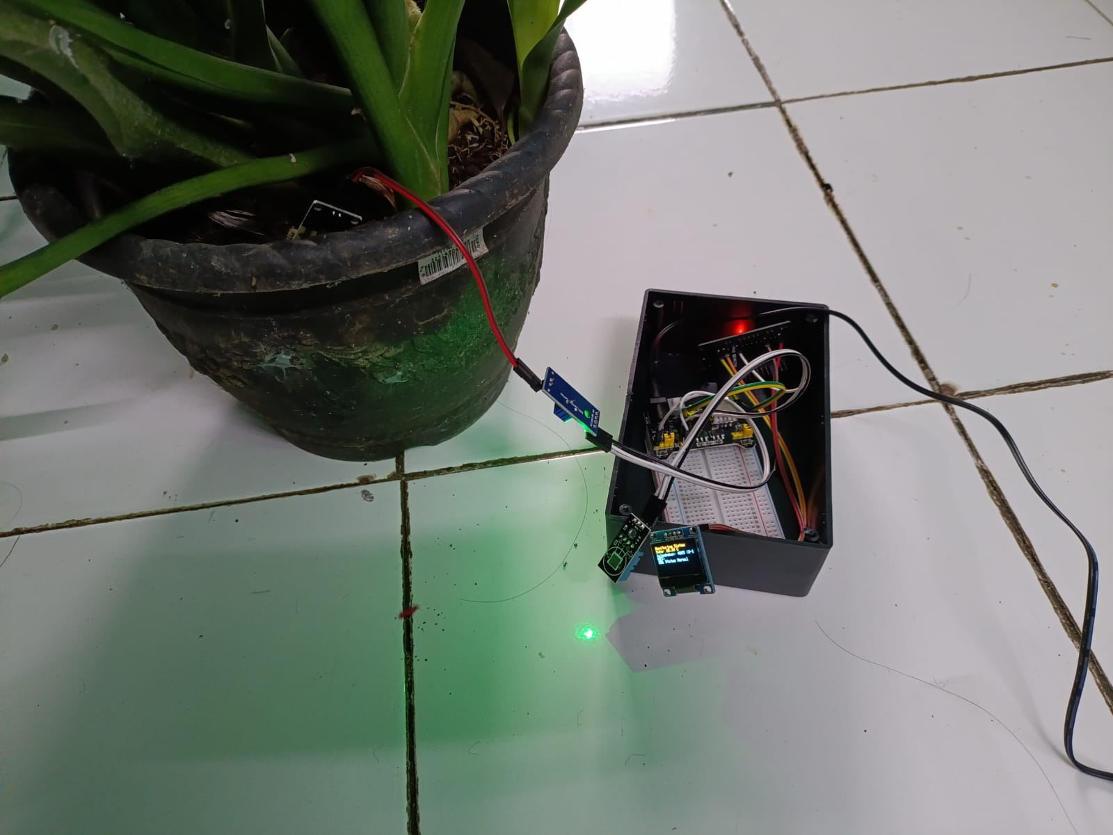 sistem pendeteksi suhu dan kelembaban tanah slide 1